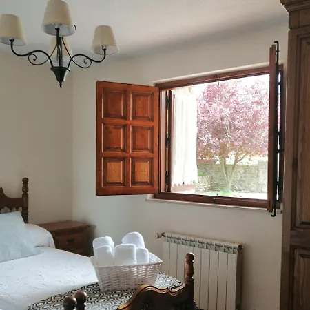 Paz Inn Hinojedo